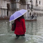 Disagi da acqua alta. Venezia, piazza San Marco, livello marea + 138 cm, 01-11-2012